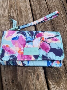 Vera Bradley RFID smartphone wristlet floating blossoms print